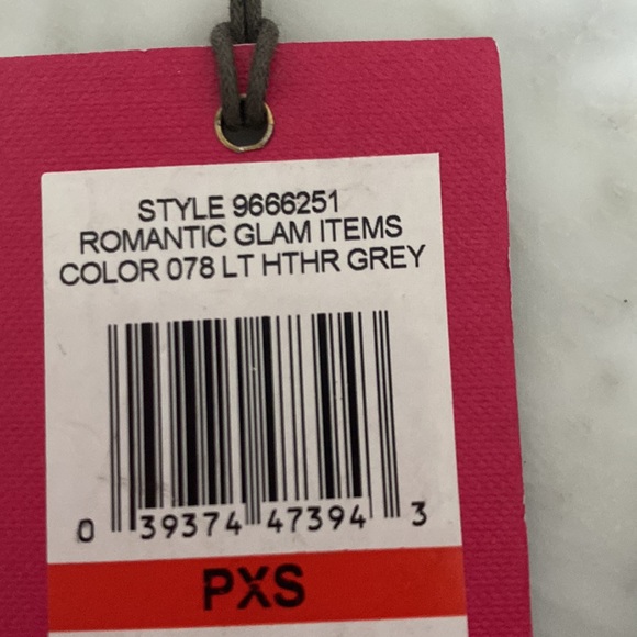 Vince Camuto - XSP Gray Sweater - New with Tags - Picture 6 of 10